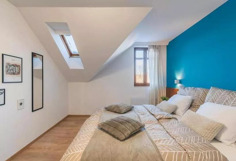 ペンション Feel Good House