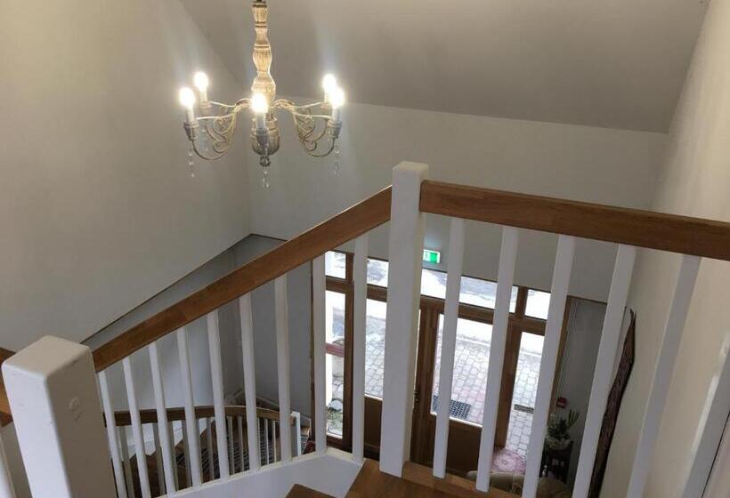 پانسیون Harmoonikum