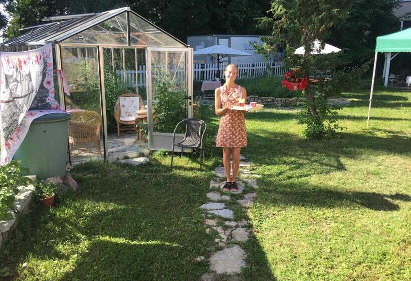 پانسیون Harmoonikum