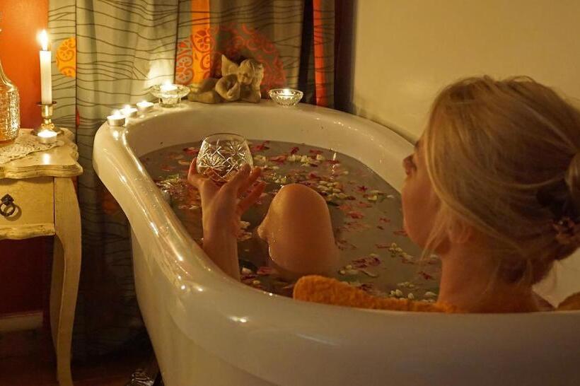 پانسیون Harmoonikum