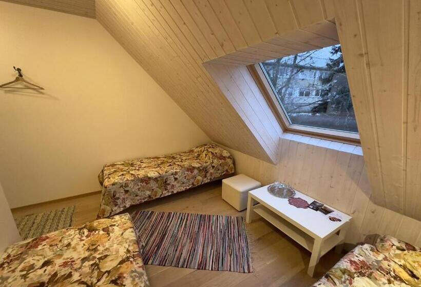 پانسیون Harmoonikum