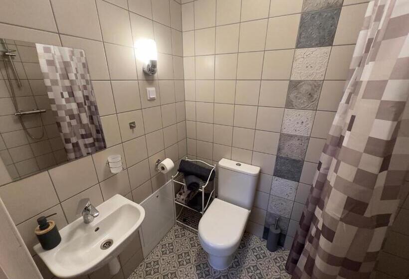 پانسیون Harmoonikum