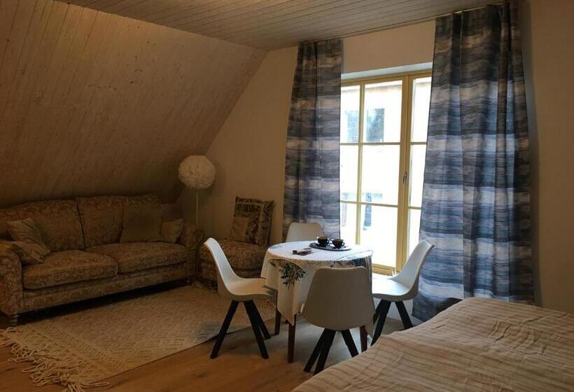 پانسیون Harmoonikum