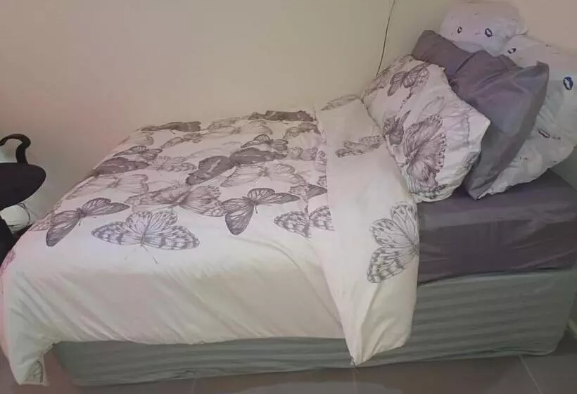 ペンション Kempton Park Lodge Esther Park