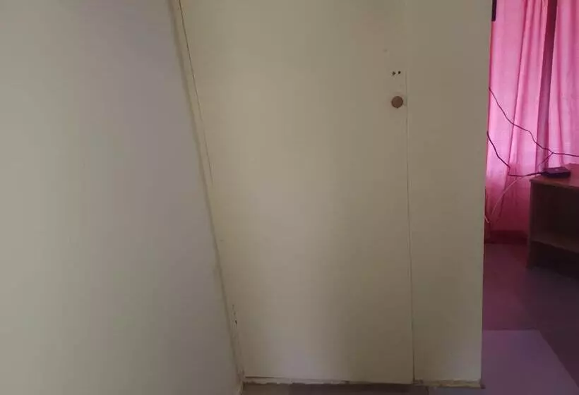 ペンション Kempton Park Lodge Esther Park