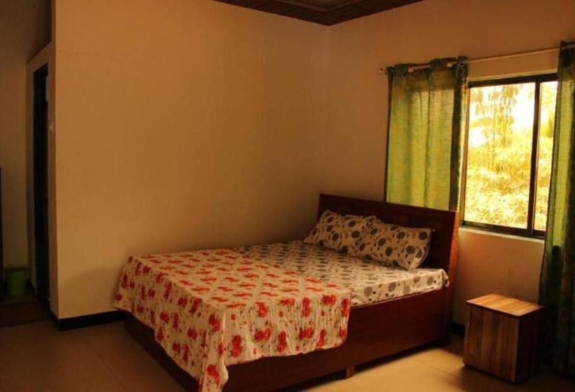 פנסיון Neel Garden