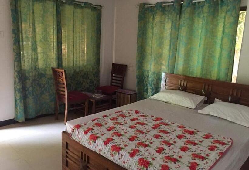 פנסיון Neel Garden