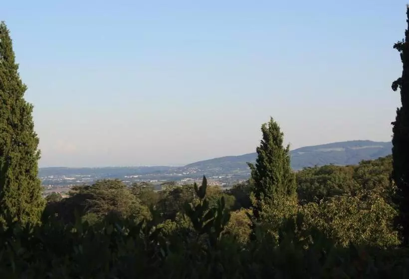 Aamiaismajoitus (B&B) Domaine De Montclair