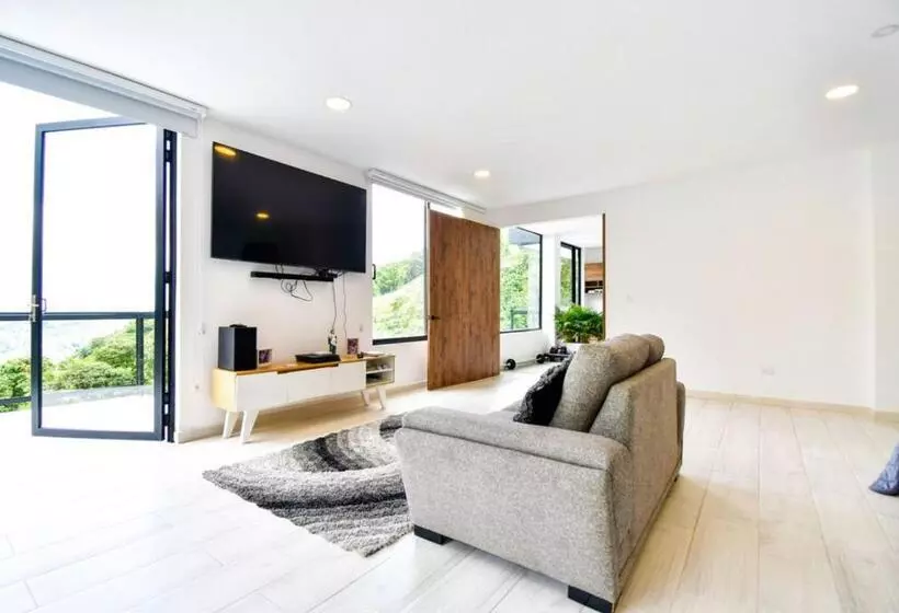 تختخواب و صبحانه Fantastica Habitacion Ecohotel !!