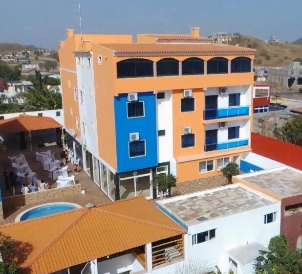 تختخواب و صبحانه Residencial Montrond