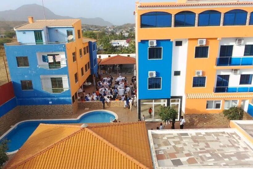 تختخواب و صبحانه Residencial Montrond