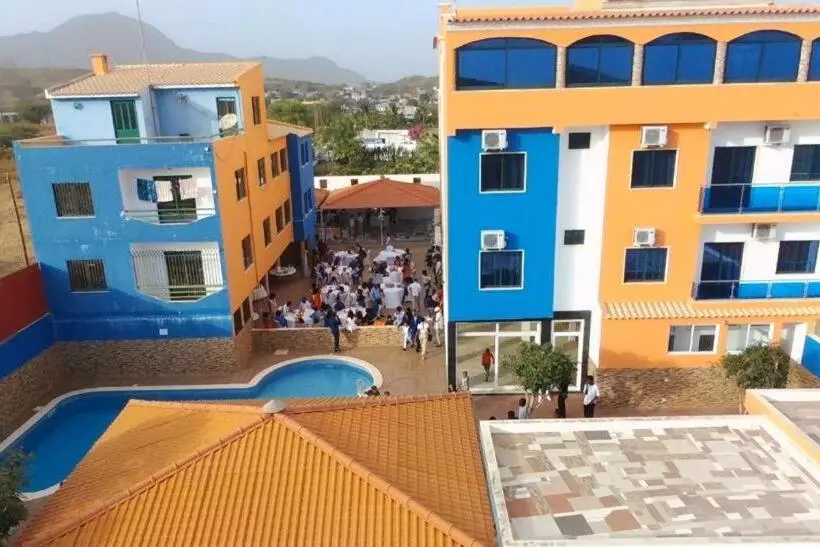 تختخواب و صبحانه Residencial Montrond
