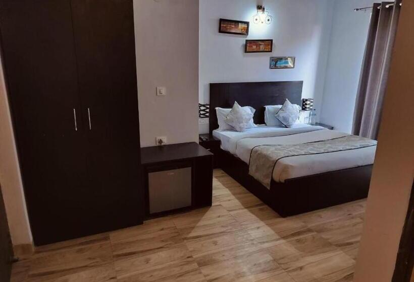 호텔 Amber Suites &