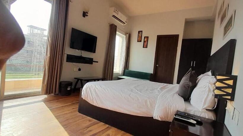 호텔 Amber Suites &