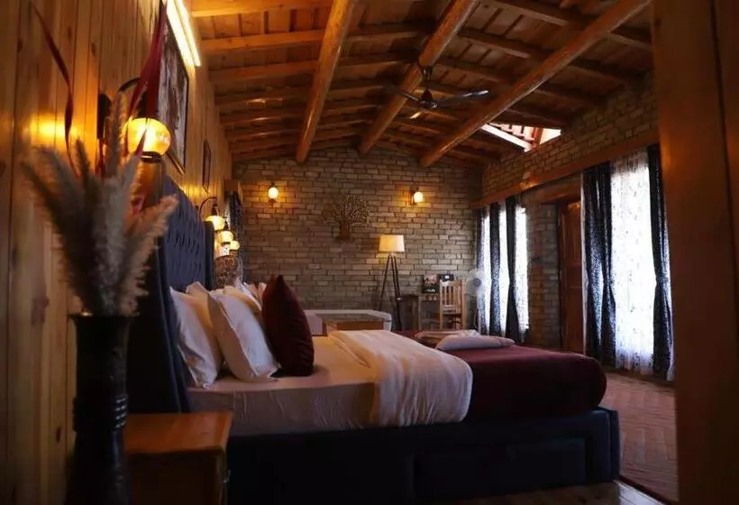 ホテル Kasar Himalaya Holiday Resort, Binsar Rd