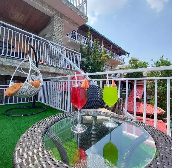 ホテル Kasar Himalaya Holiday Resort, Binsar Rd