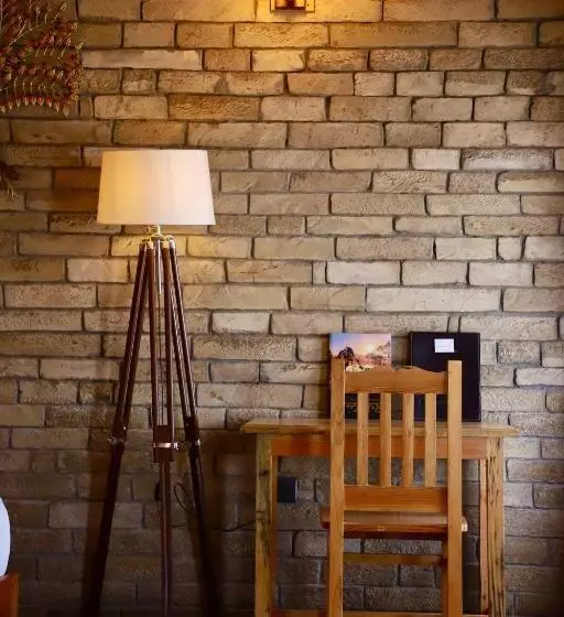 ホテル Kasar Himalaya Holiday Resort, Binsar Rd