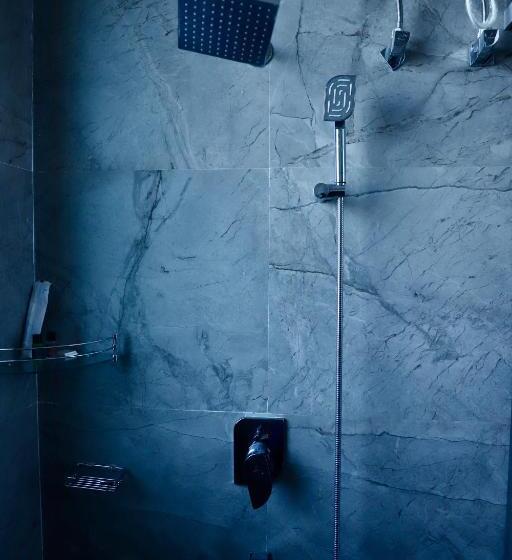 Hotel Kasar Himalaya Holiday Resort, Binsar Rd