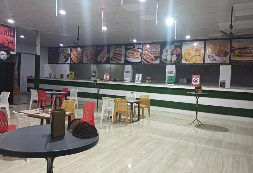 Hotelli Krishna Funland Restaurant And Guest House