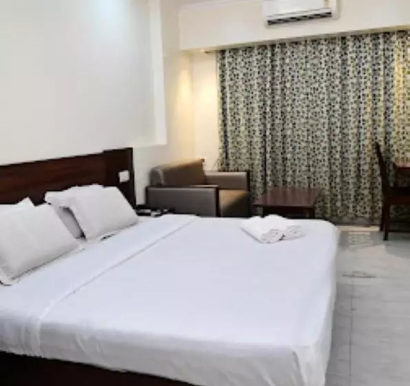 ホテル Suncity Prayagraj