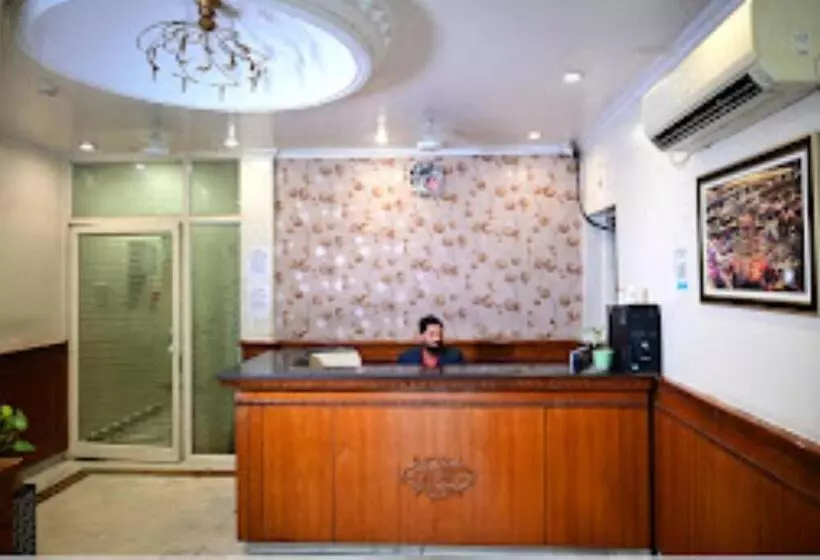 ホテル Suncity Prayagraj