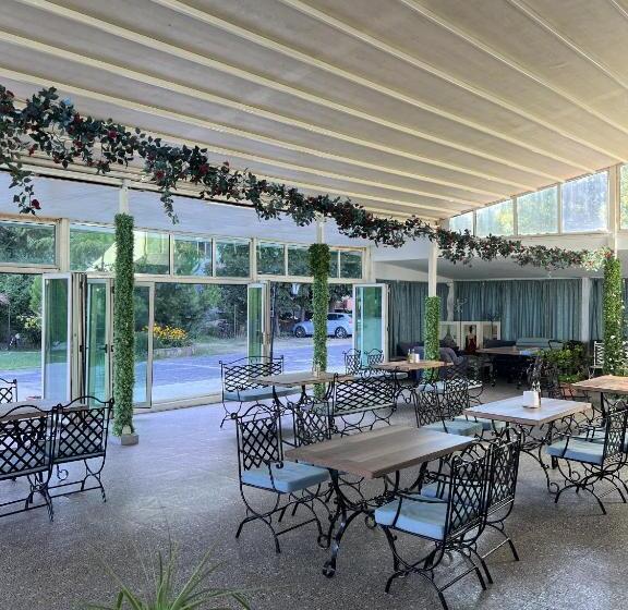 هتل Surf Primorsko