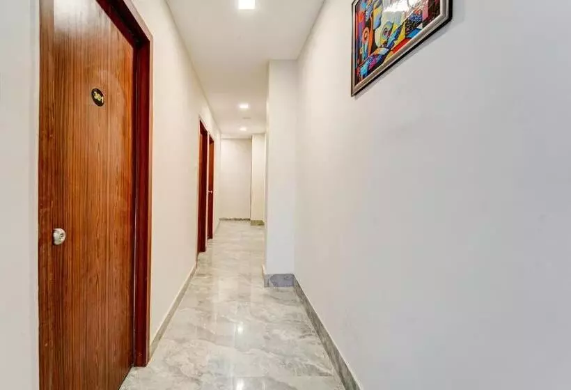 Hotelli 81 Tristar