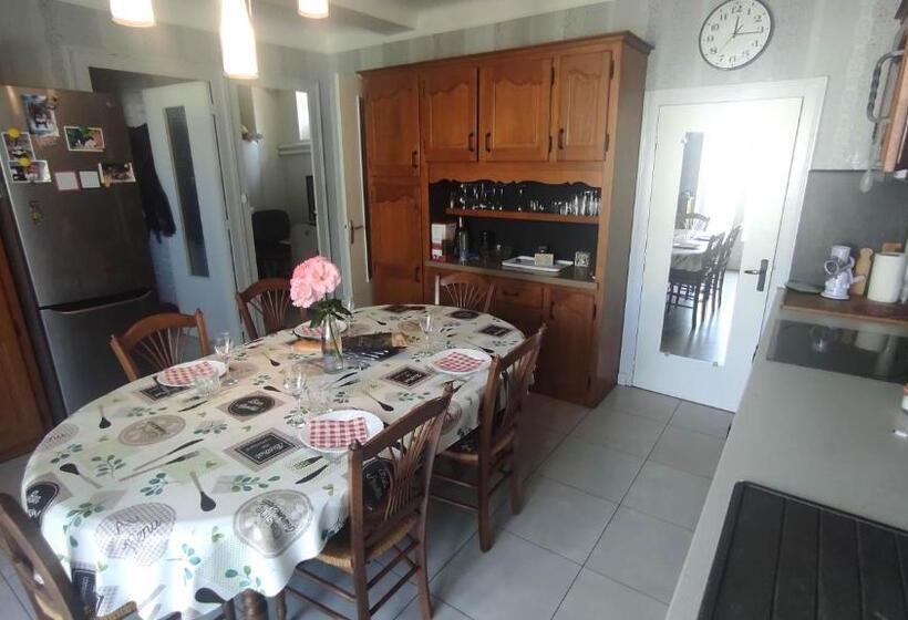 بنسيون Maison Grand Parking Privé