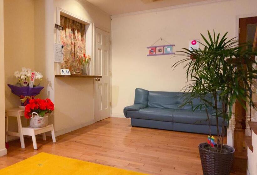 بنسيون Miles Town