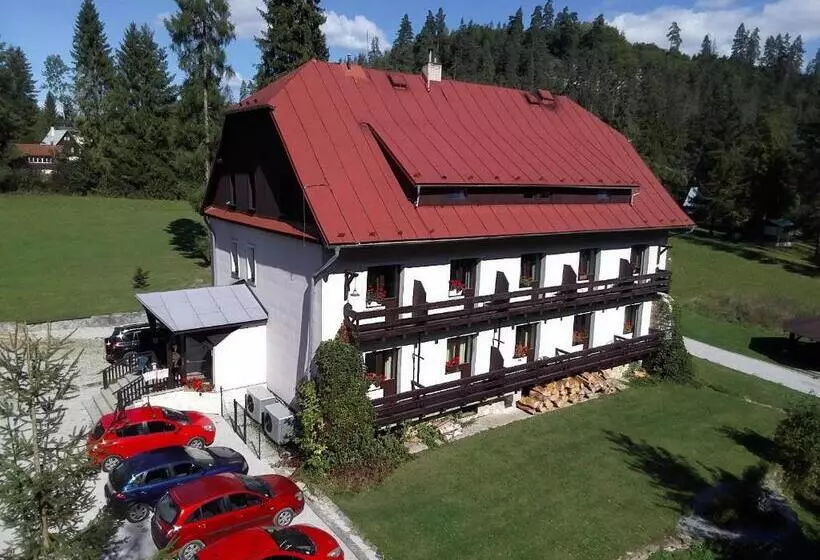 Majatalo Rekreačné Zariadenie čingov   Slovenský Raj