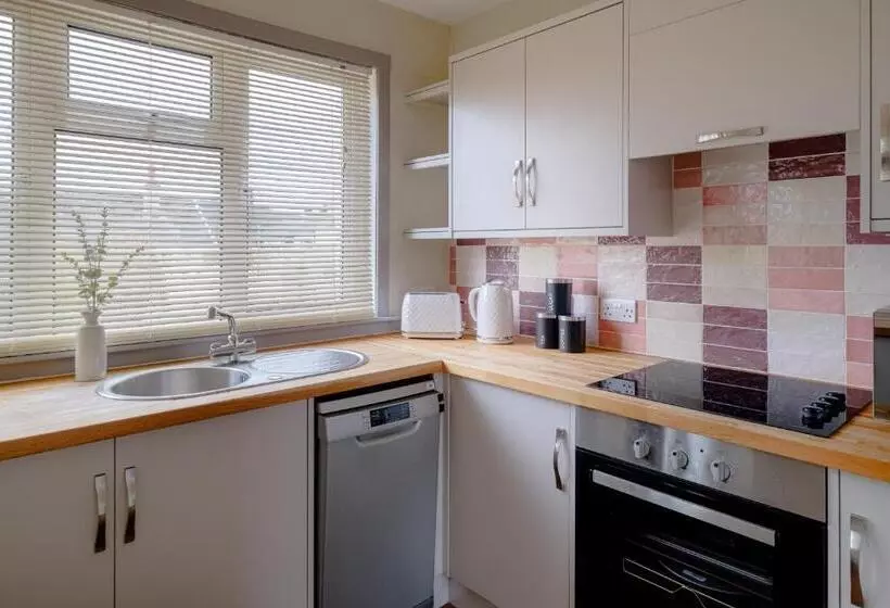 Aamiaismajoitus (B&B) Banchory House   Sja Stays   2 Bed House