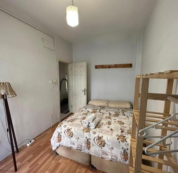 Bed and Breakfast Cosy Room With Balcony