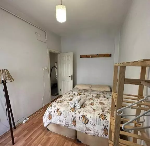 ベッドアンドブレックファースト Cosy Room With Balcony