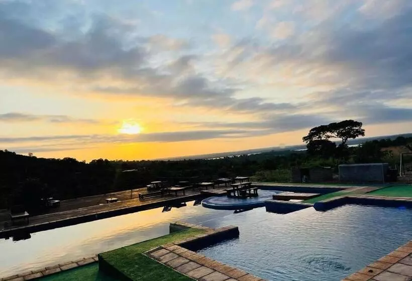 ベッドアンドブレックファースト Damview Eco Lodge
