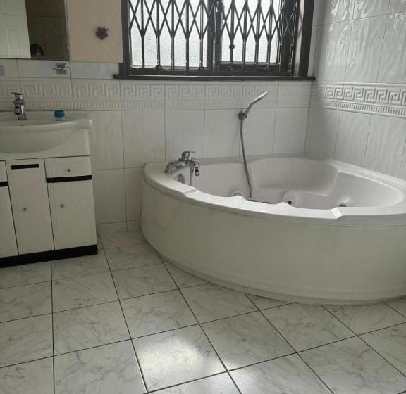 Bed and Breakfast Krystal Residence