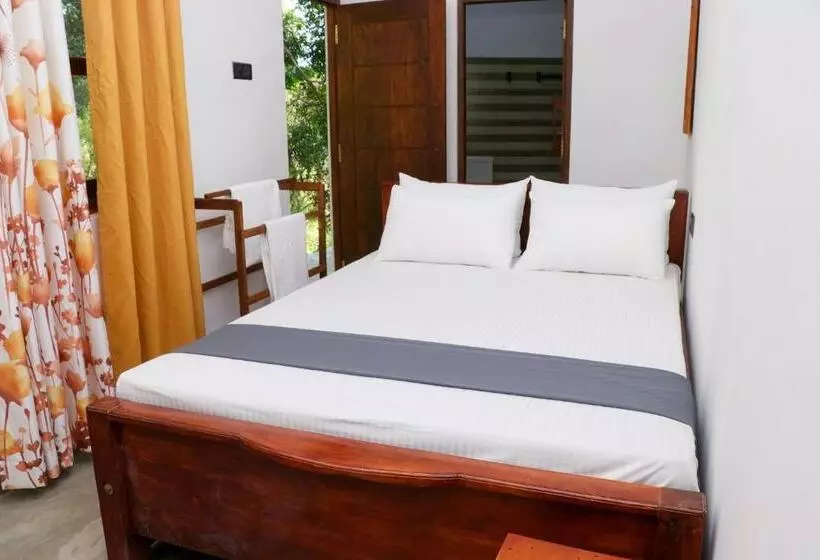 Aamiaismajoitus (B&B) Opera House Hiriketiya#