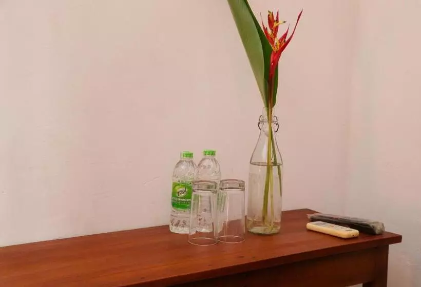 Aamiaismajoitus (B&B) Opera House Hiriketiya#