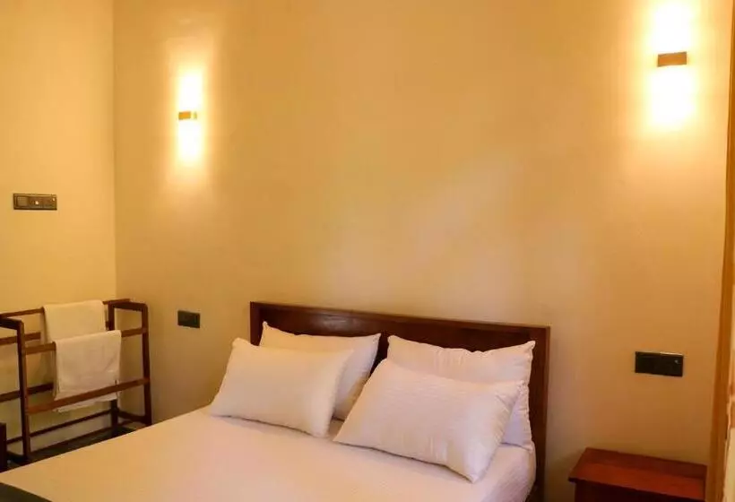 Aamiaismajoitus (B&B) Opera House Hiriketiya#