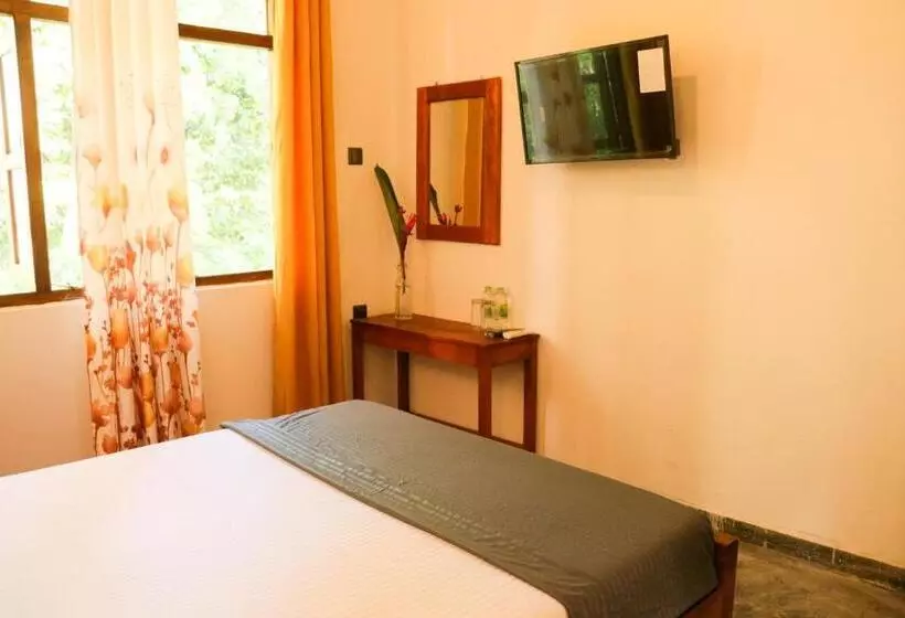 Aamiaismajoitus (B&B) Opera House Hiriketiya#