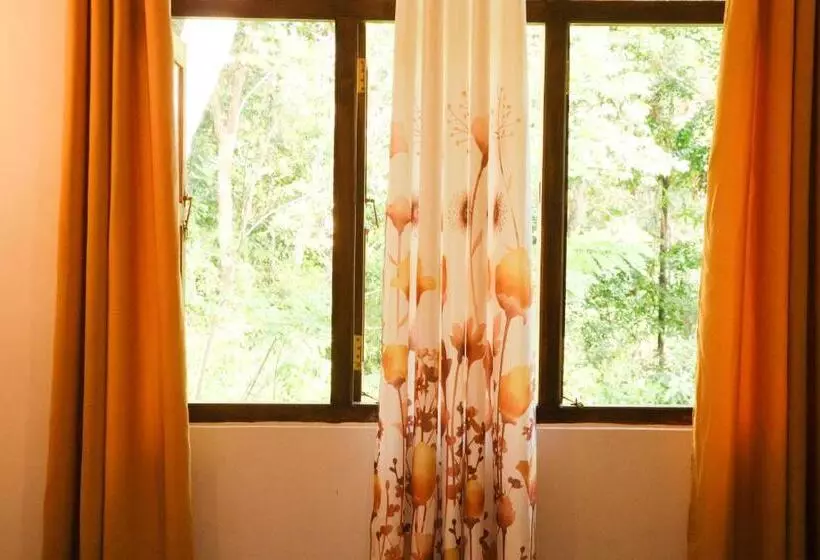 Aamiaismajoitus (B&B) Opera House Hiriketiya#