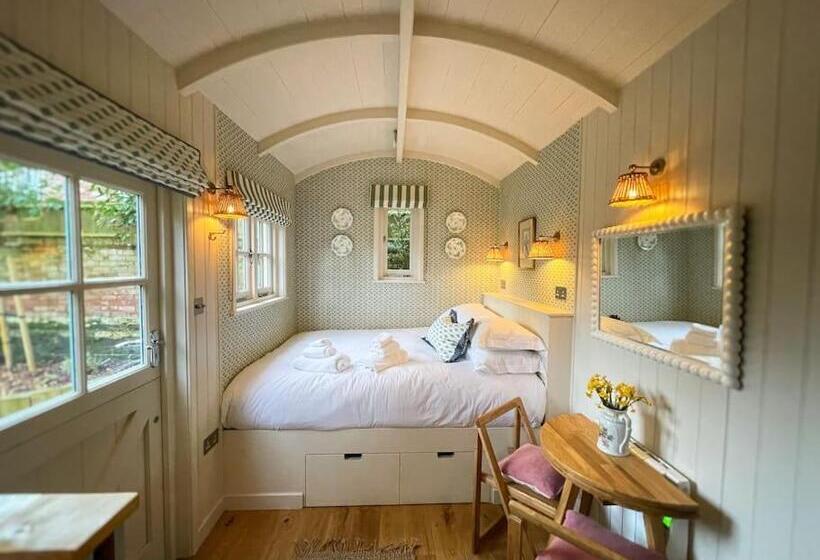 Nocleg ze śniadaniem Shepherd S Hut At The Granary