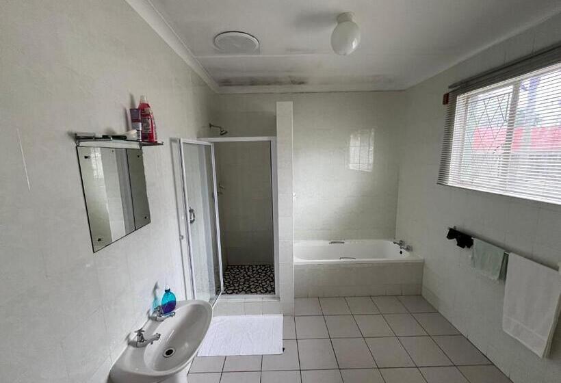 مبيت وإفطار The Manse