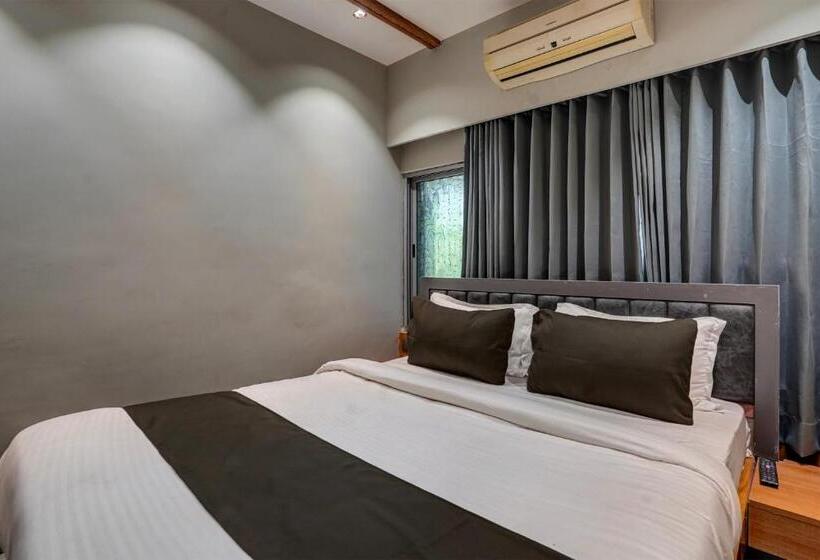 Collection O Hotel Relax Inn