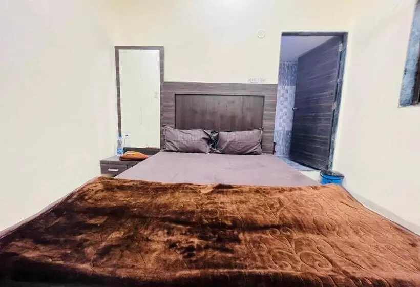 Oyo Hotel Jugnu