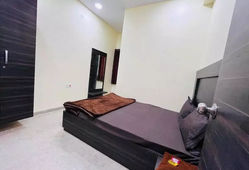 Oyo Hotel Jugnu