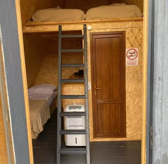 ペンション Arevatsag Canyon Guesthouse
