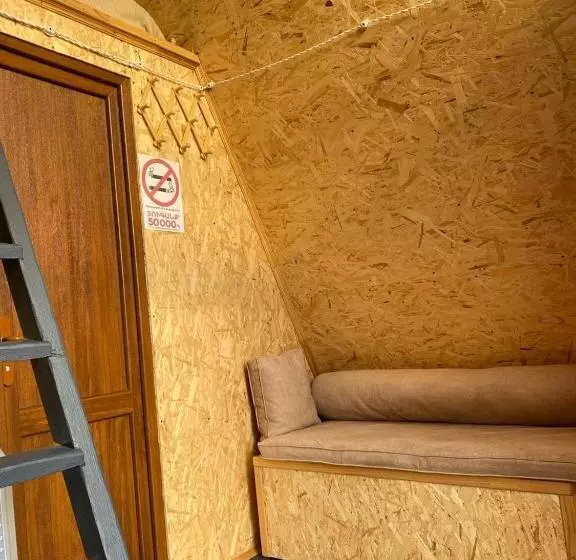 ペンション Arevatsag Canyon Guesthouse