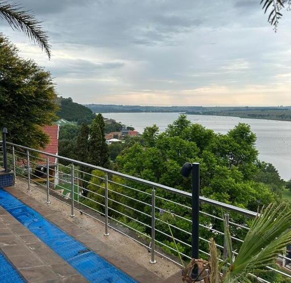 Pension Eagles View Kungwini