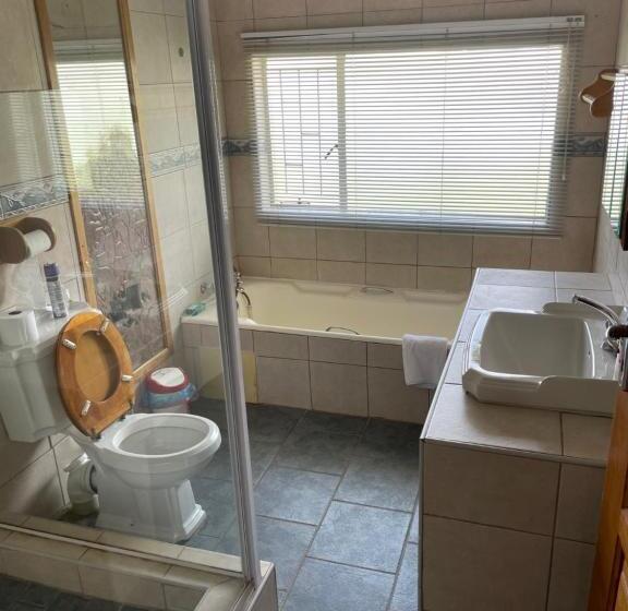 Pension Eagles View Kungwini