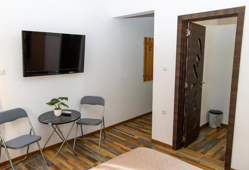 بنسيون Navial 1